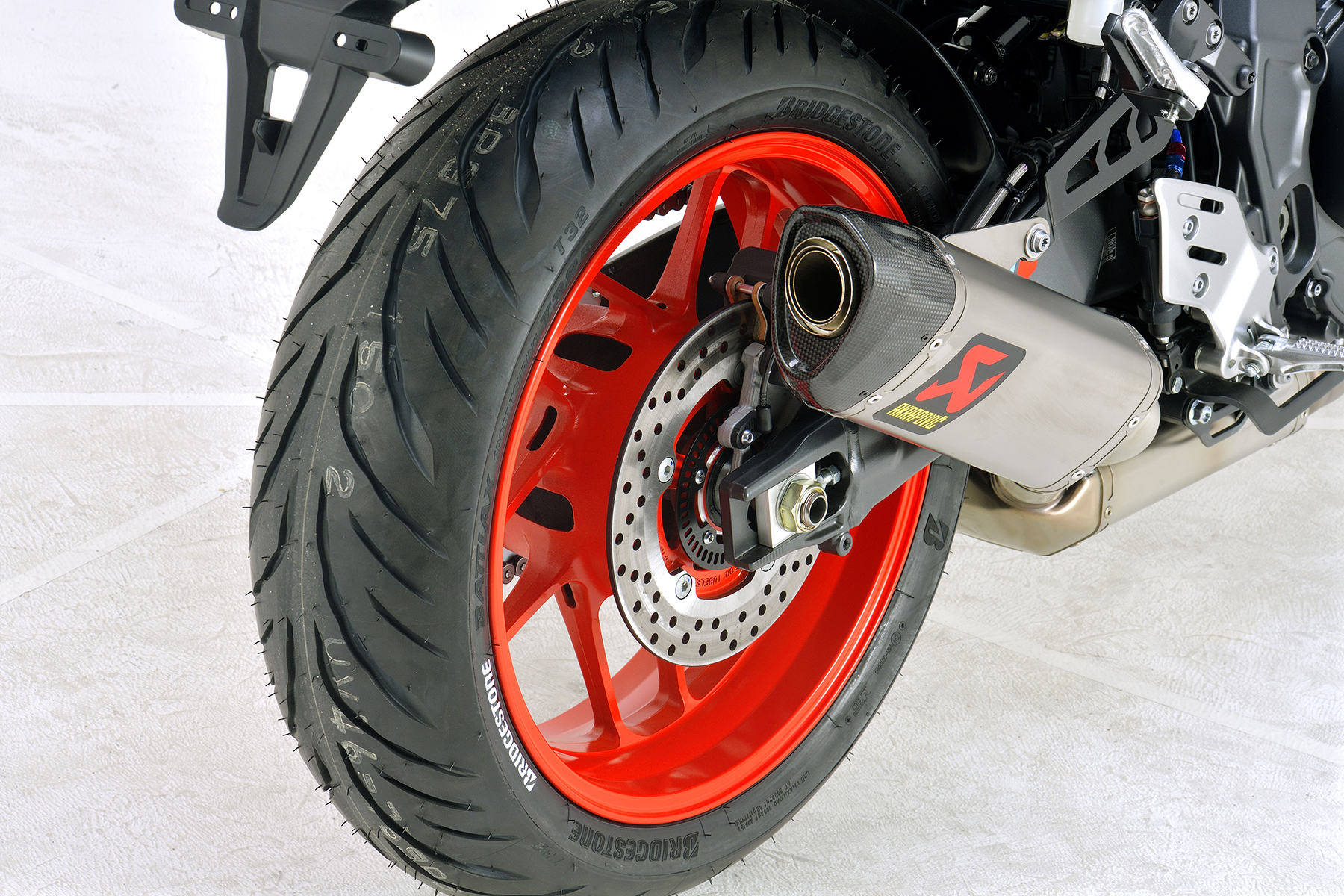 BRIDGESTONE BATTLAX SPORT TOURING T32 Rear