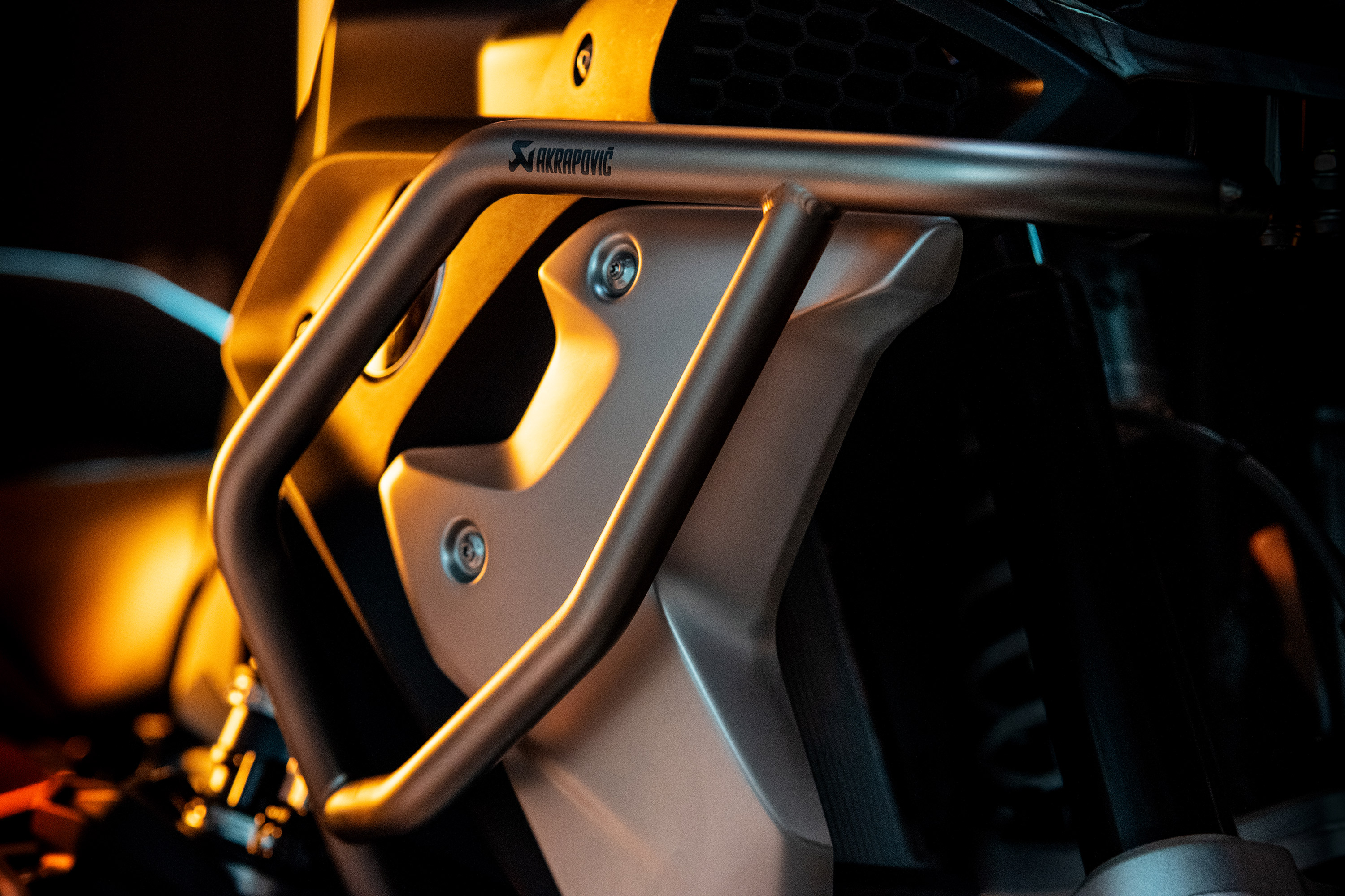 BMW R1250GS/Adventure │ プロテクションバー