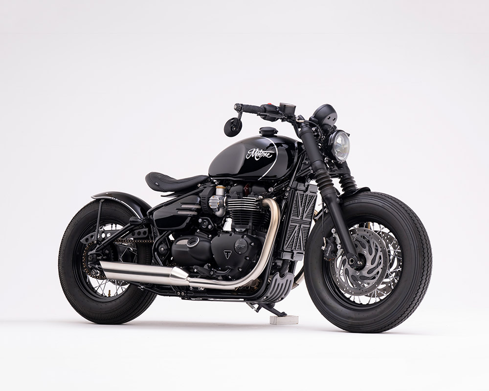TRIUMPH Bonneville Bobber