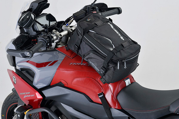 グッドふとんマーク取得 バイク バグスター BAGSTER タンクカバー ブラック ガンメタ レッド CB1100 10-18 1646C 取寄品  セール